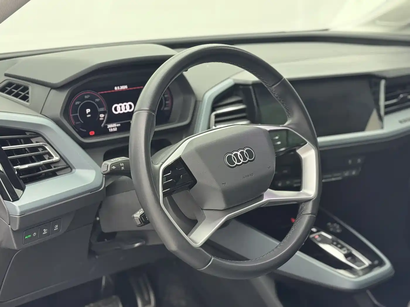 Audi Q5 e-tron 2023 40 e-tron Starlight Edition Mecha Package фото 11