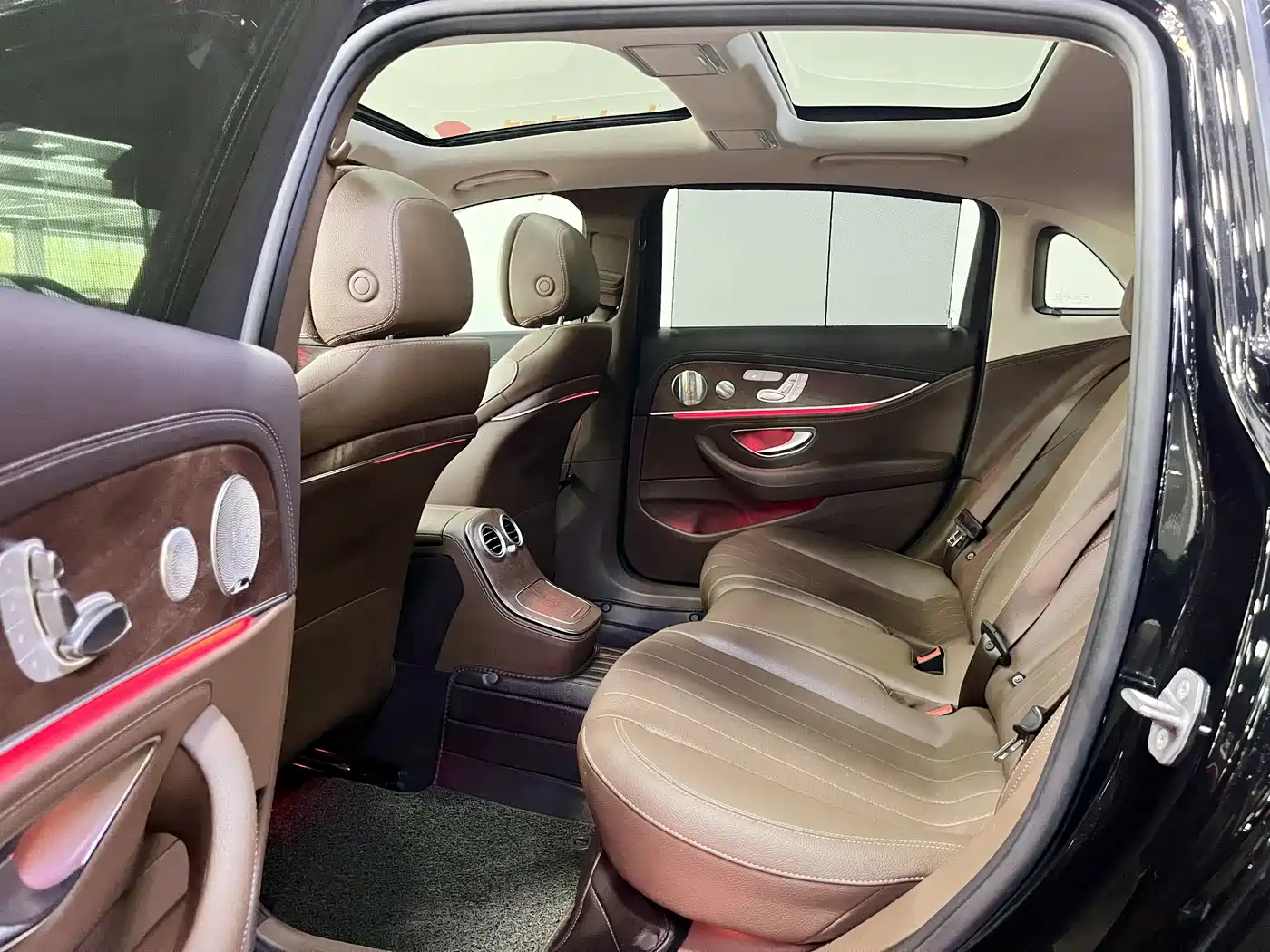 Mercedes-Benz E-Class 2023 E 300 L Luxury фото 8