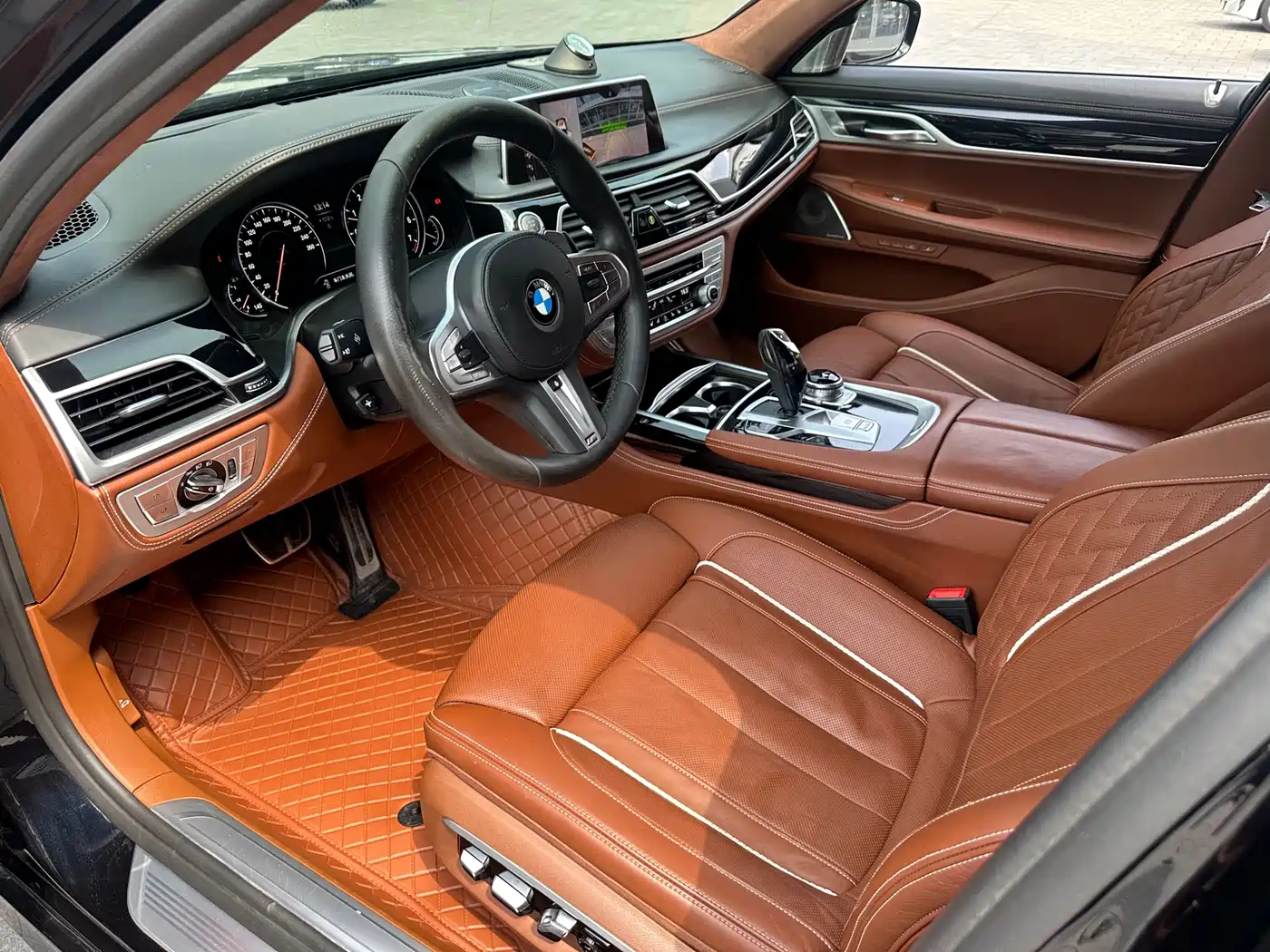 BMW 7 Series 2018 740Li xDrive Premium Type M Sport Package фото 10