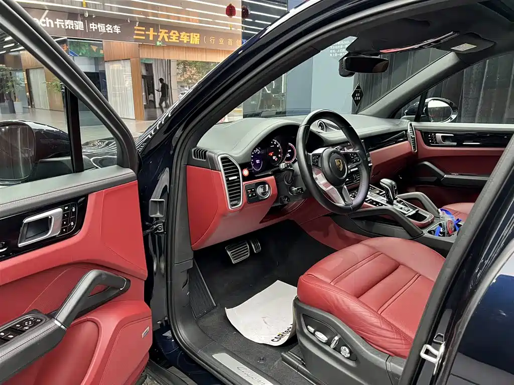 PORSCHE CAYENNE