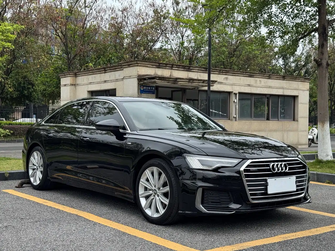 Audi A6L 2021 45 TFSI Exclusive Sport фото 3