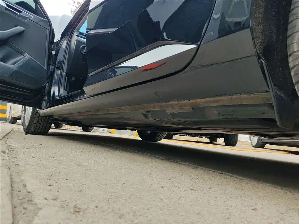 Škoda Superb 2019 TSI280 DSG Standard Edition фото 22