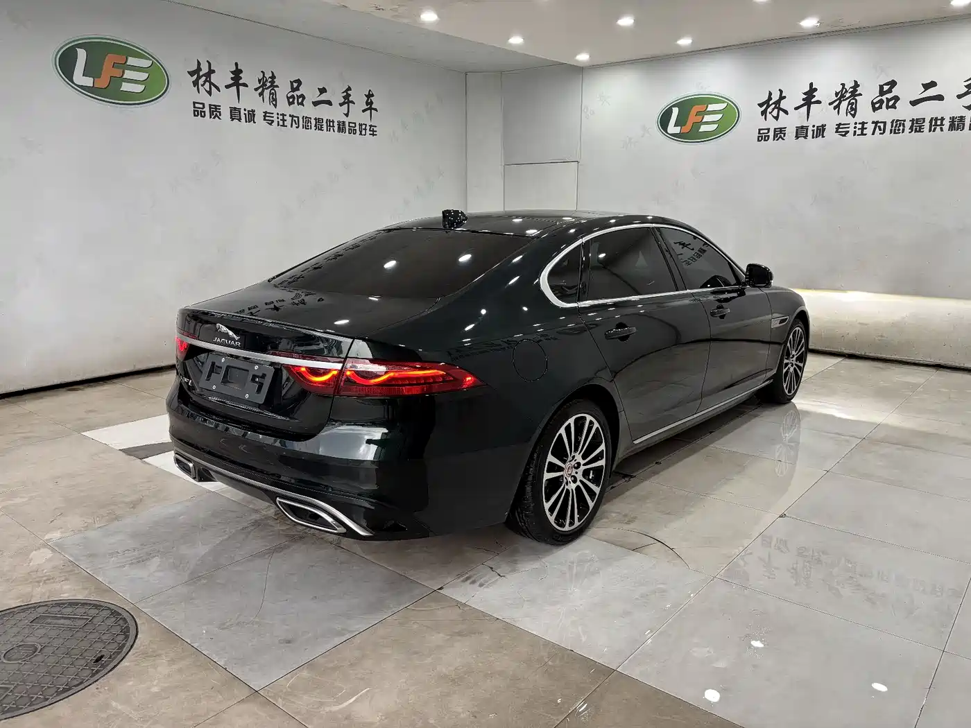Jaguar XFL 2024 2.0T P250 2WD Premium Luxury фото 8