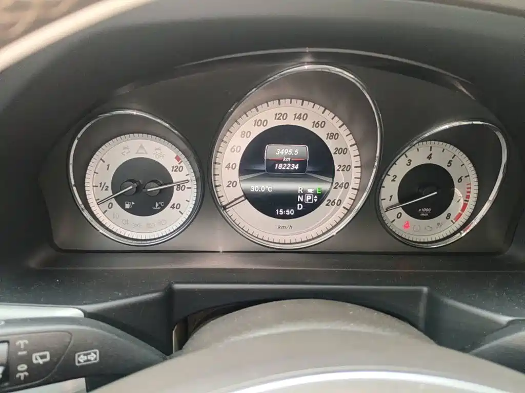 Фото 4 - Mercedes-Benz GLK-Class