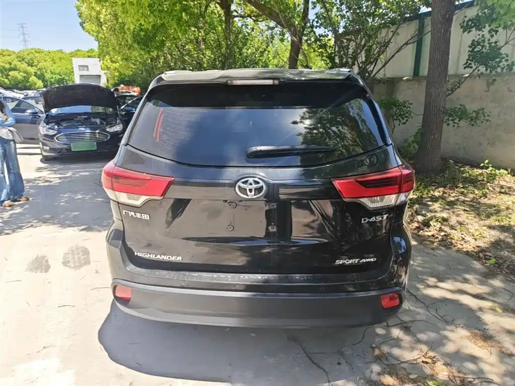 Toyota Highlander 2021 2.0T AWD Luxury 7-Seater фото 6