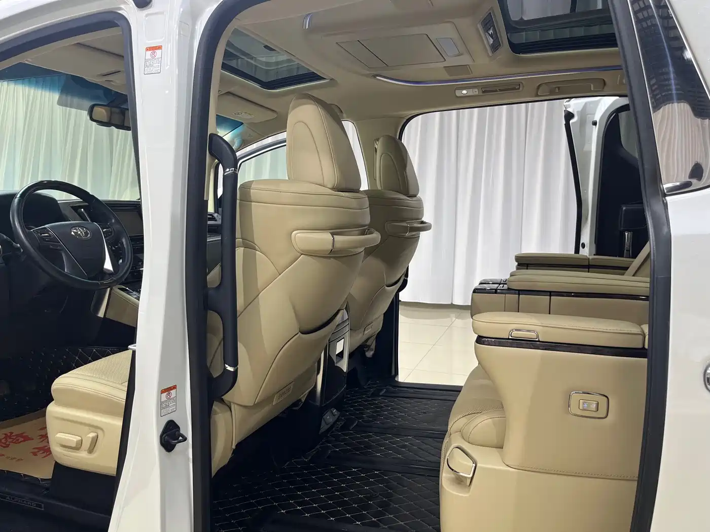 Toyota Alphard 2018 Facelift 3.5L Premium Edition фото 6