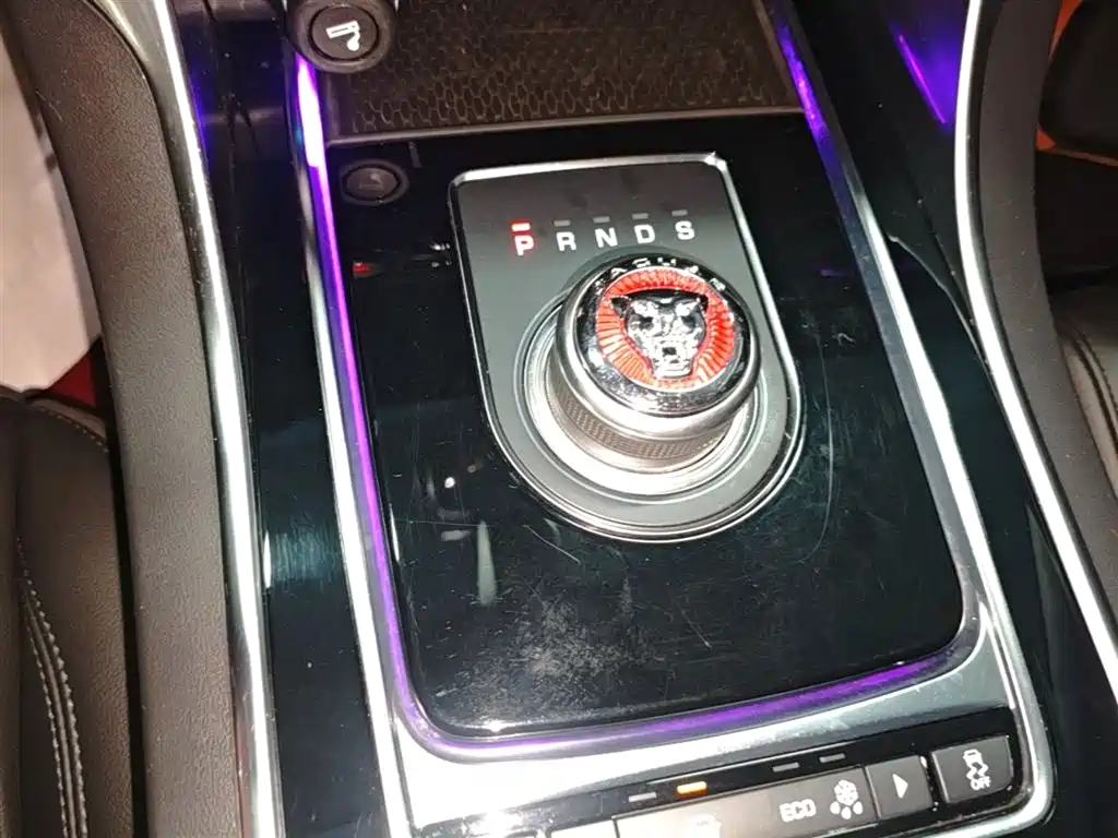 JAGUAR XFL