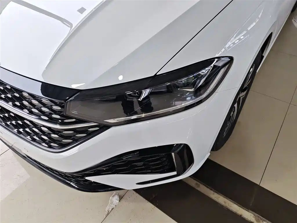 Volkswagen Lavida 2024 Model 300TSI DSG Starlight Leading Edition фото 18