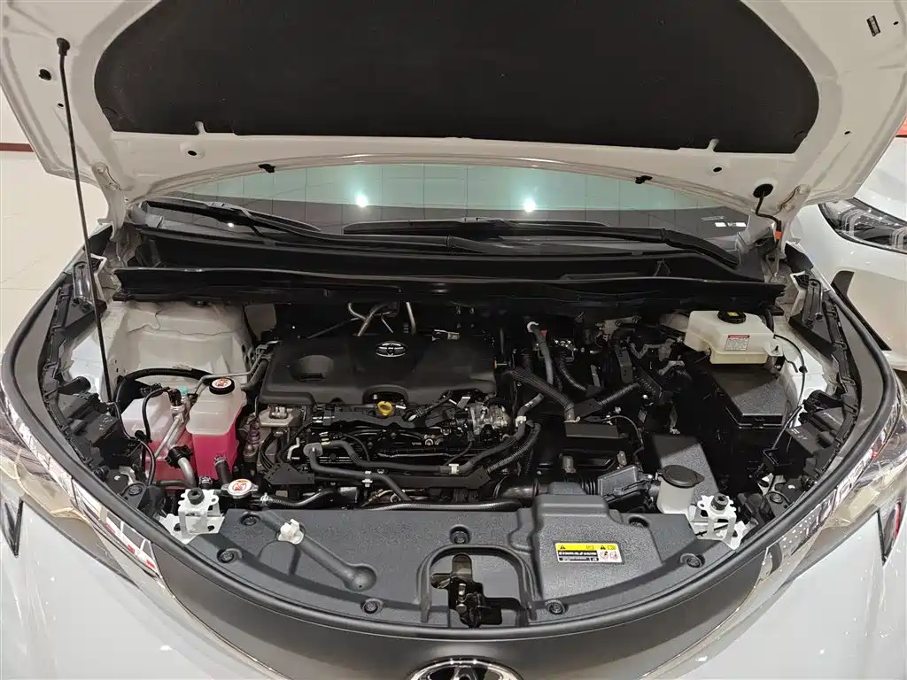 Toyota Granvia 2024 2.5L Hybrid Comfort фото 16