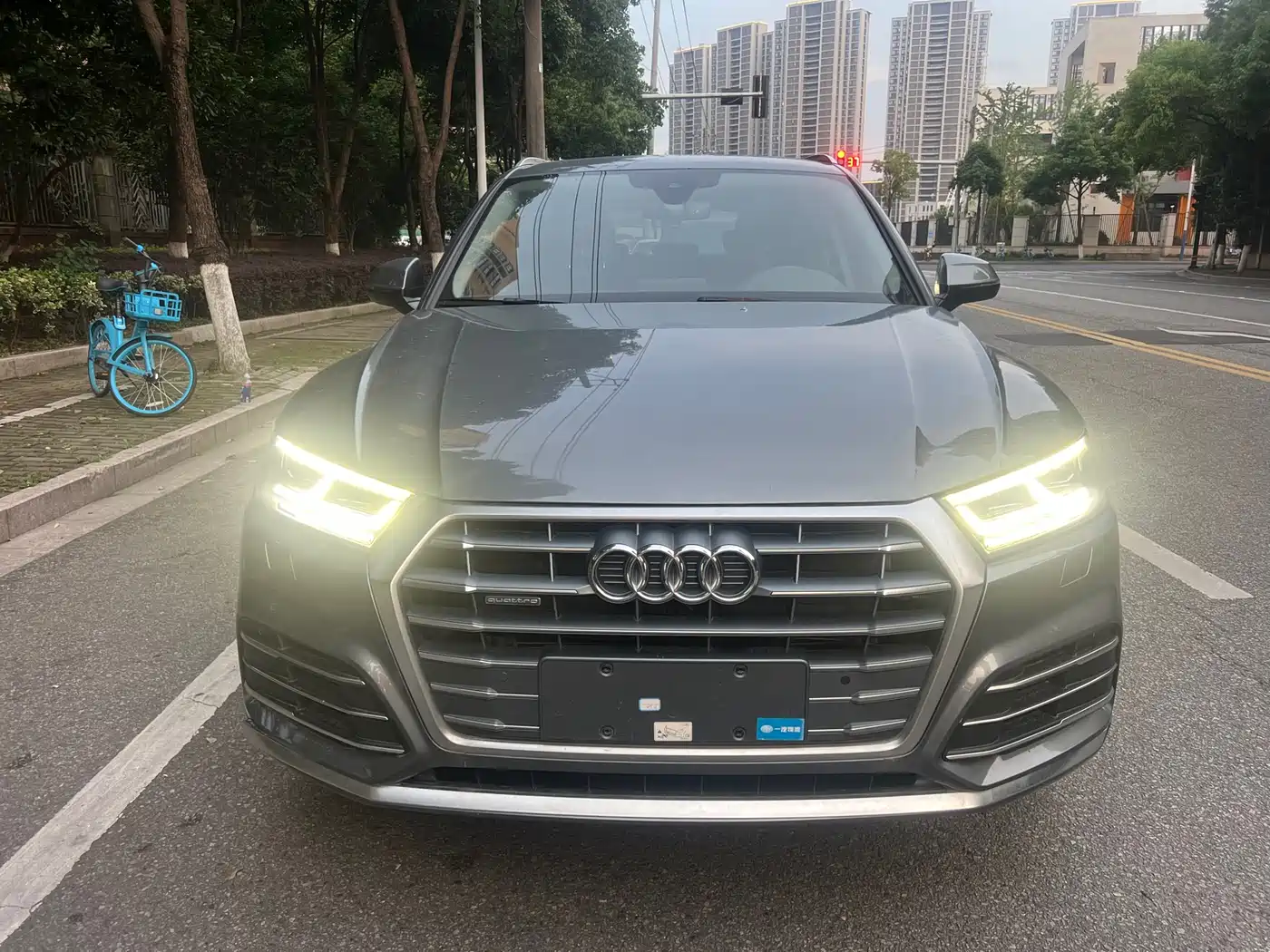 Audi Q5L 2020 Facelift 40 TFSI Honor Fashion фото 2