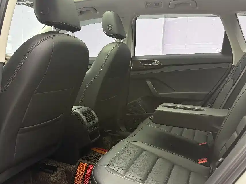 Volkswagen Tharu 2022 280TSI FWD Luxury Edition фото 15