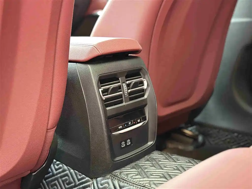 BMW 3 Series 2024 320Li M Sport Package фото 17
