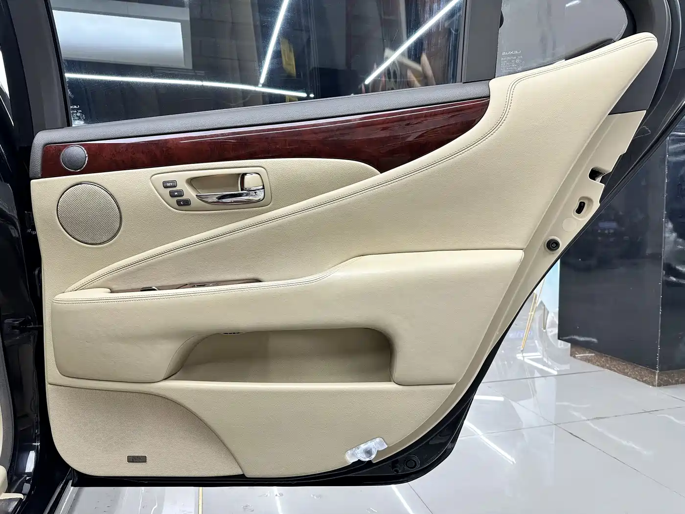 Lexus LS 2006 460L фото 9