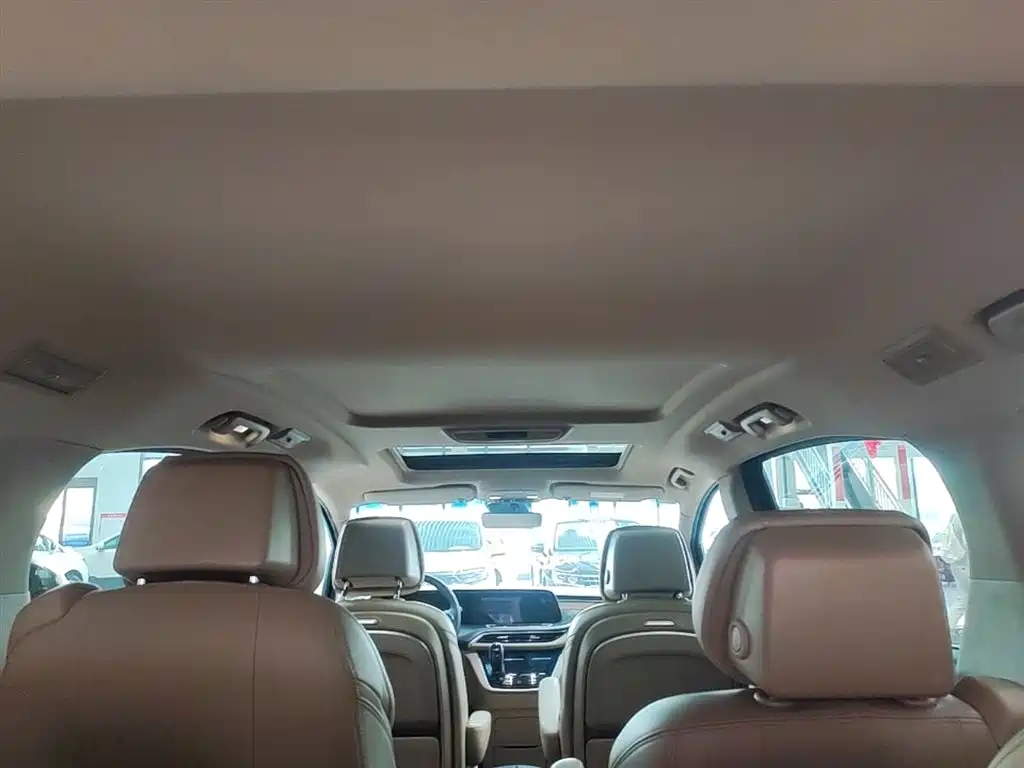 Buick GL8 2021 ES Landlord 653T Premium фото 18