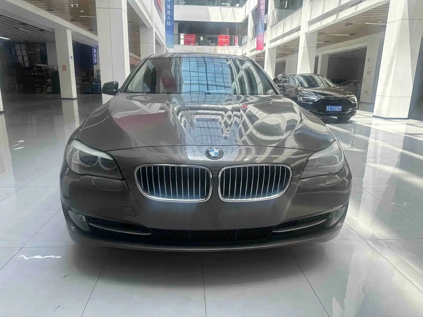 BMW 5 Series 2013 525Li Leadership