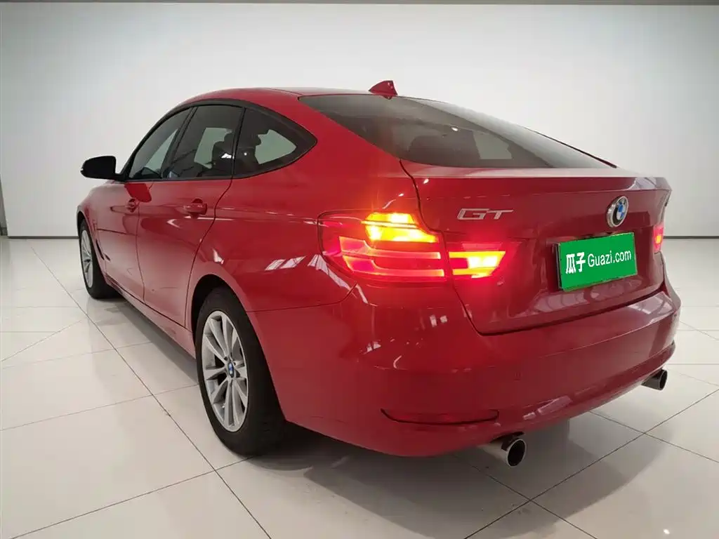 BMW 3 Series GT 2014 320i Leading Edition фото 5