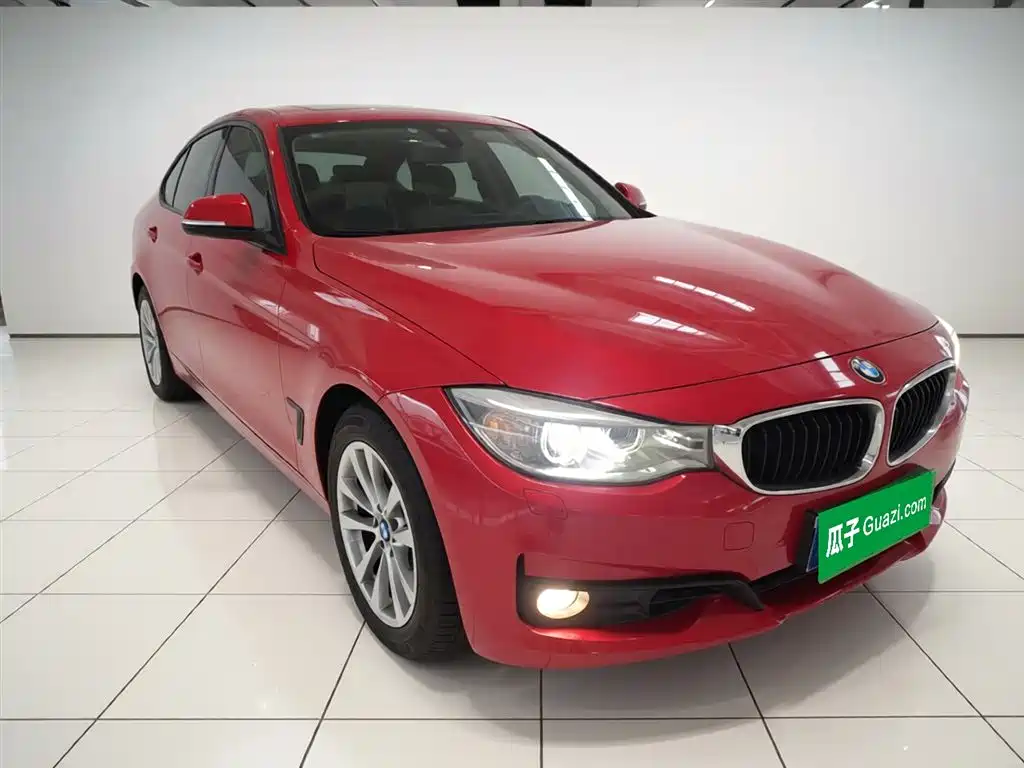 BMW 3 Series GT 2014 320i Leading Edition фото 4