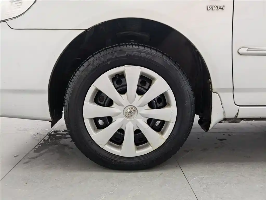 Toyota Corolla 2010 1.6L Manual Classic Edition фото 17