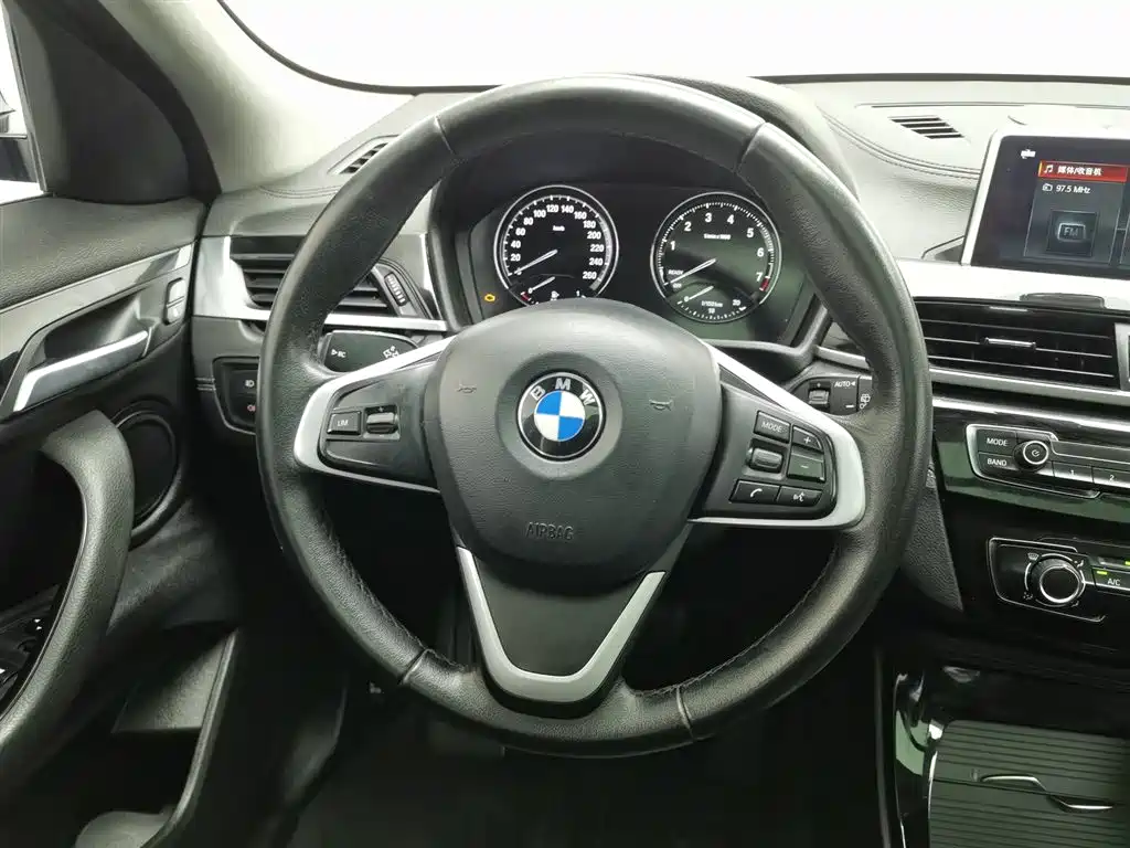 BMW X2 (Import) 2019 sDrive20i M Off-Road Package China VI фото 11