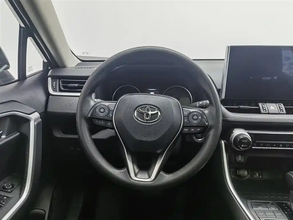 Toyota Wildlander 2020 2.0L CVT 2WD Luxury Edition фото 11
