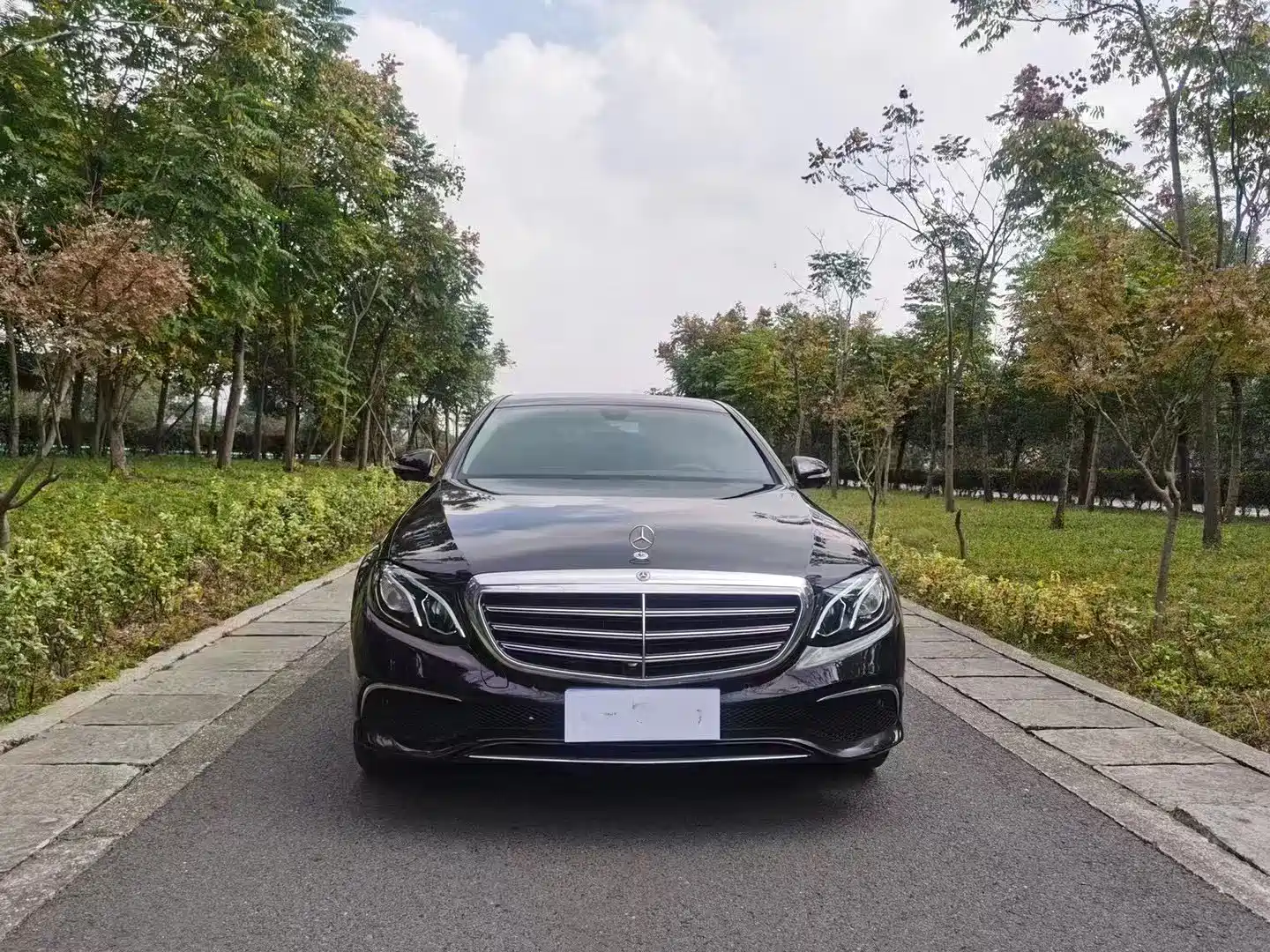Photo 2 - Mercedes-Benz E-Class