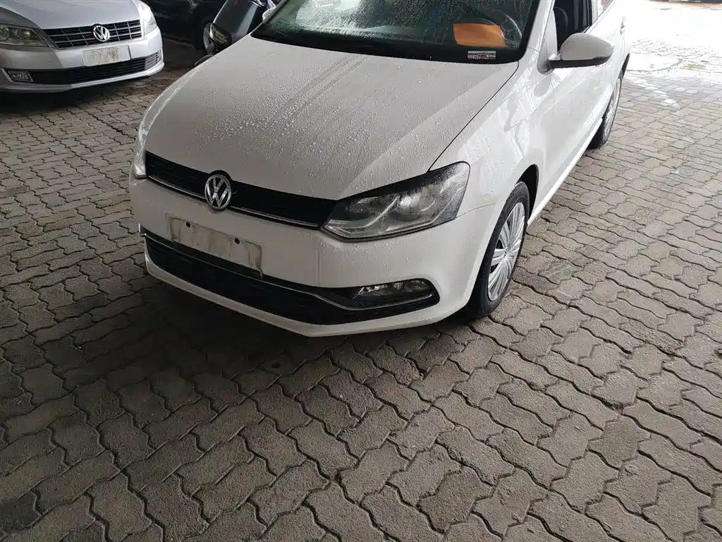 Volkswagen Polo 2016 1.6L Automatic Comfort фото 19