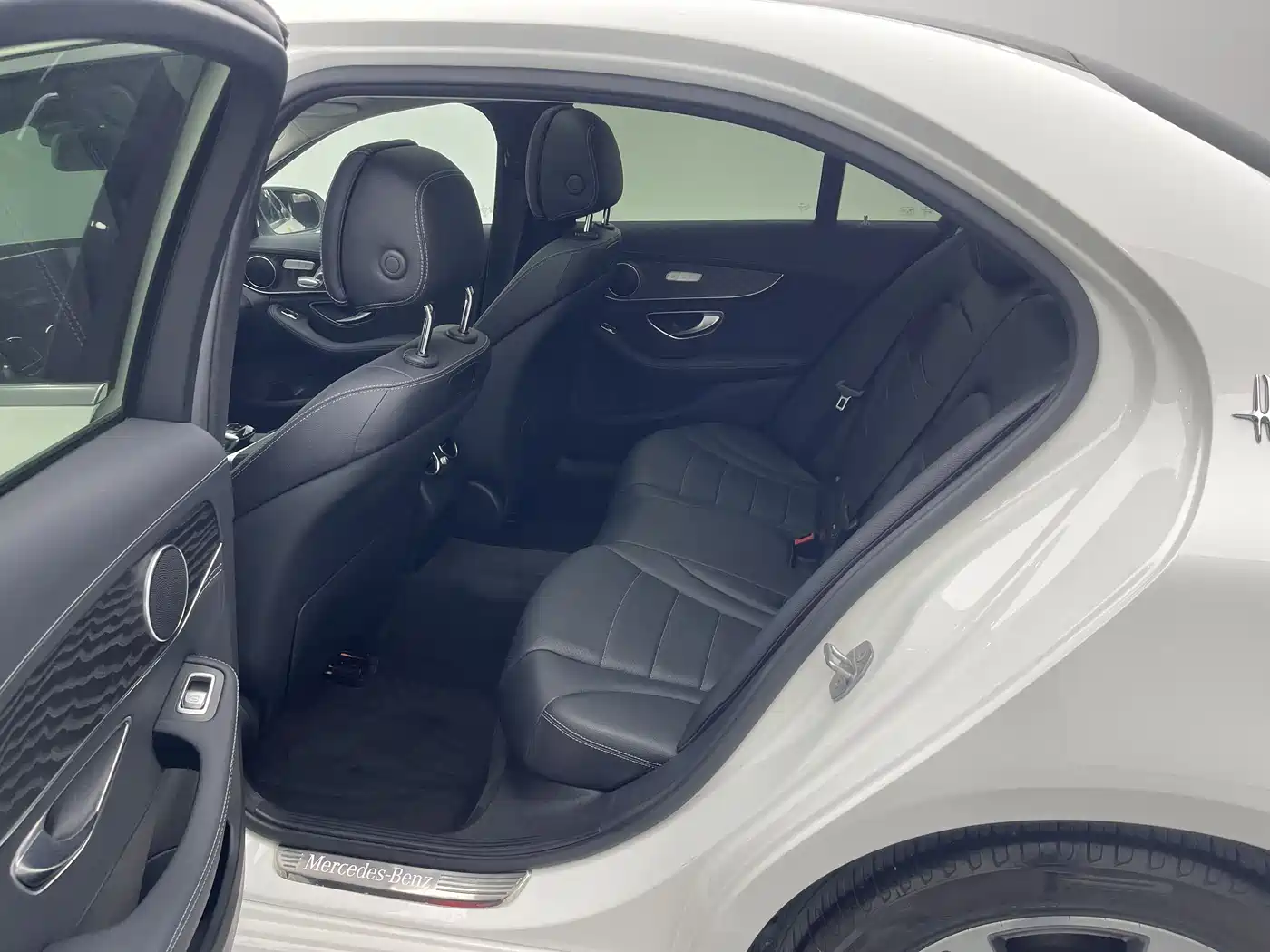 Mercedes-Benz C-Class 2016 C 200 L Sport фото 12