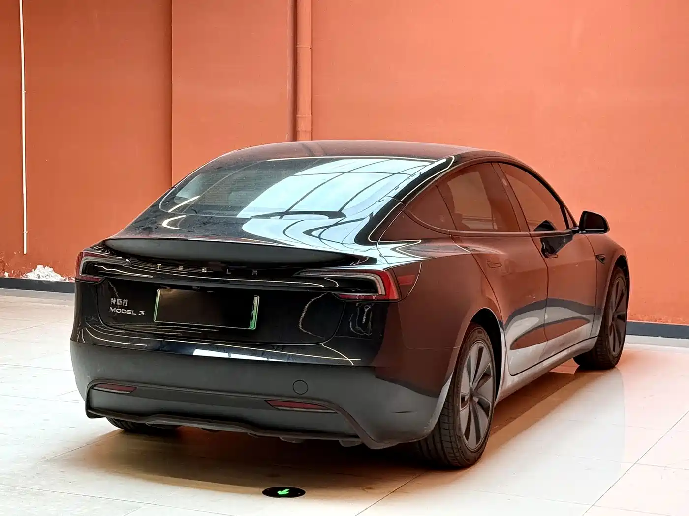 Фото 13 - Tesla Model 3
