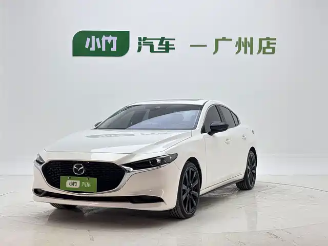 Mazda Mazda3 Axela 2.0L, Автомат, Обсидиан