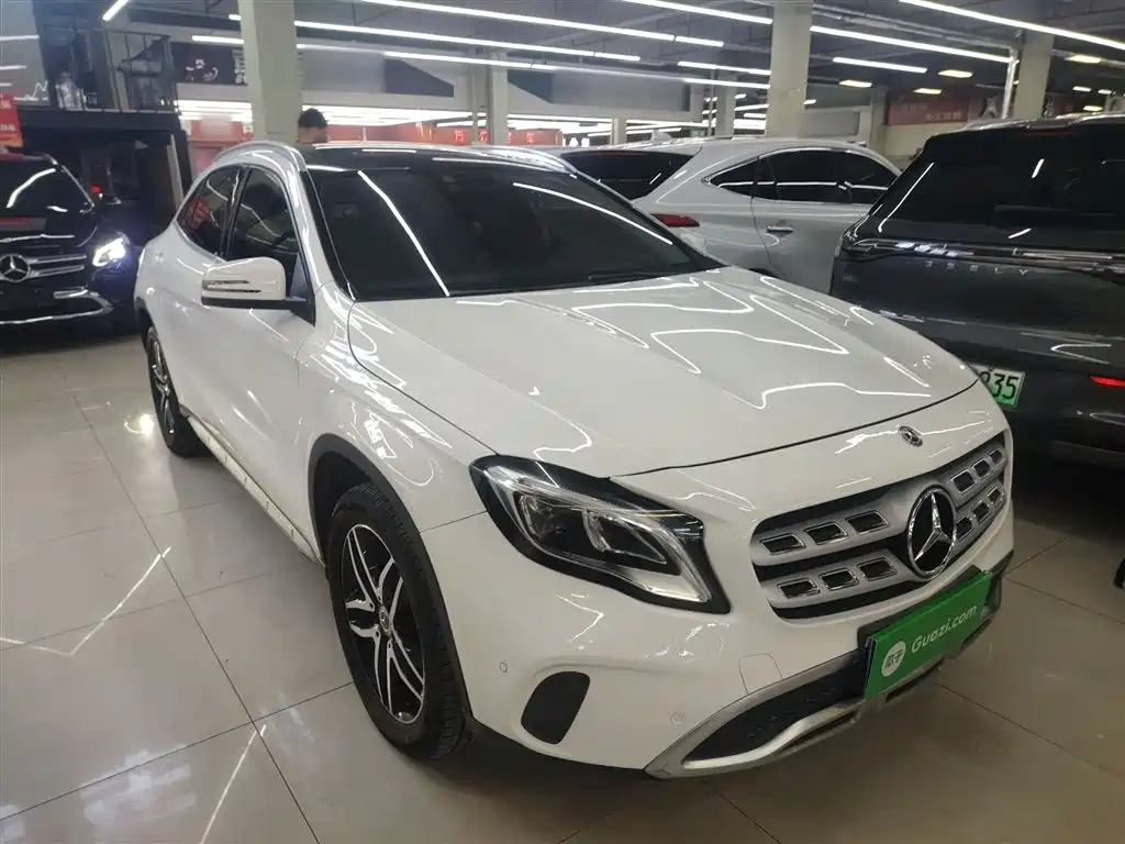 Mercedes-Benz GLA 2017 GLA 200 Fashion фото 4
