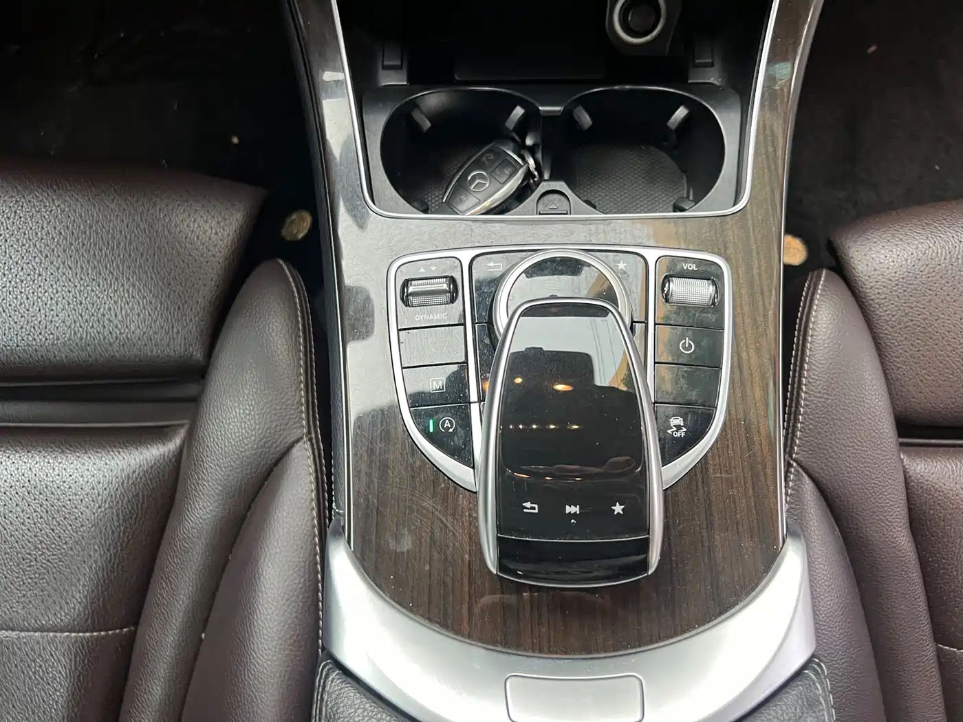 Mercedes-Benz GLC 2018 Facelift GLC 260 4MATIC Luxury фото 28