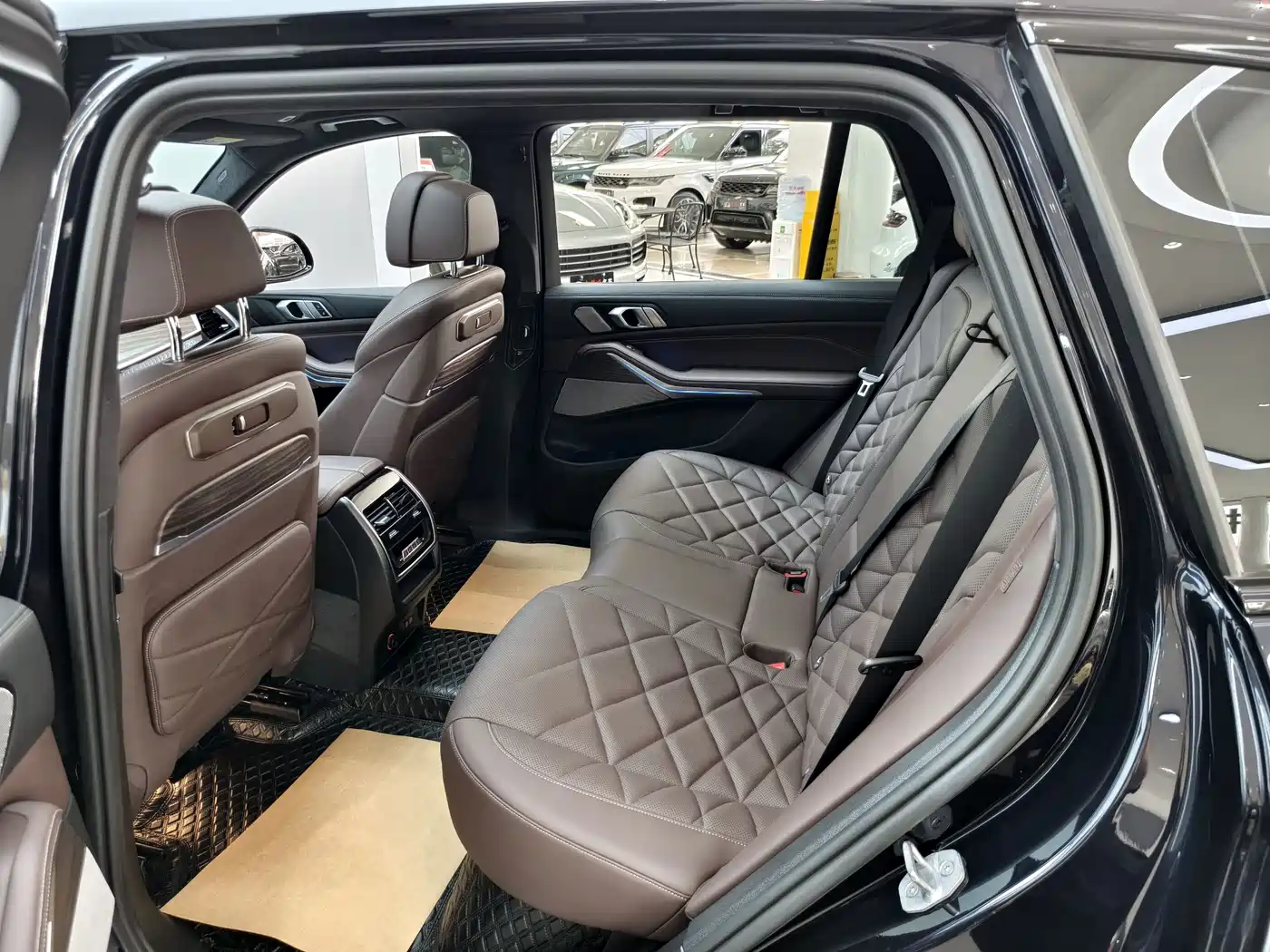 BMW X5 2023 xDrive 40Li M Sport Black Night Package фото 7