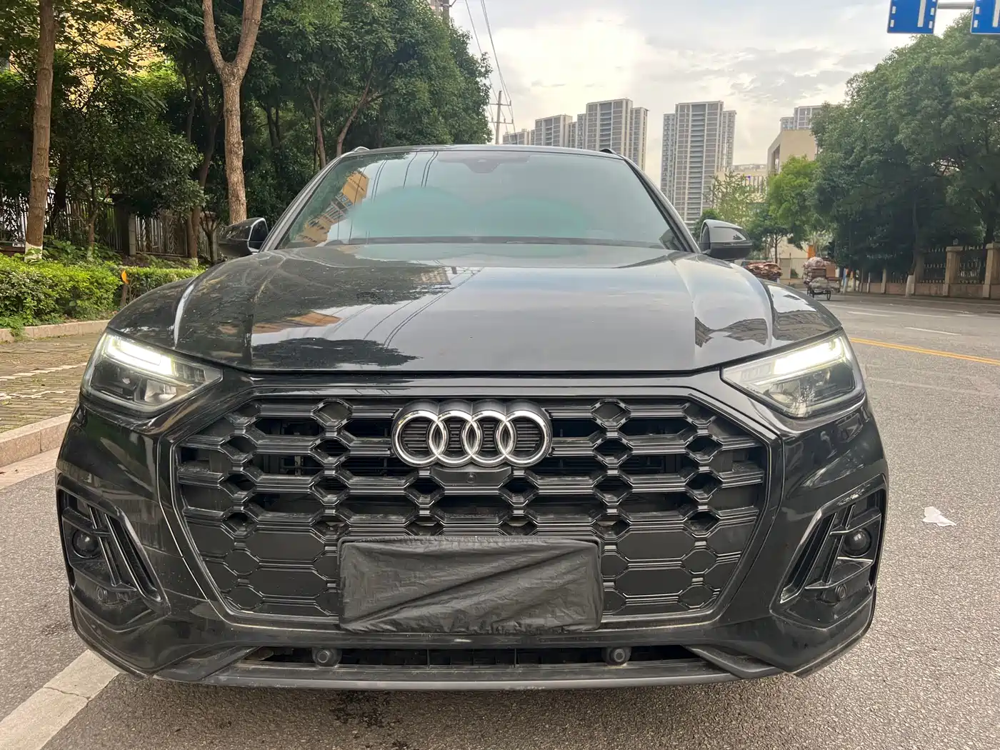 Audi Q5L 2023 45T Luxury Dynamic фото 2