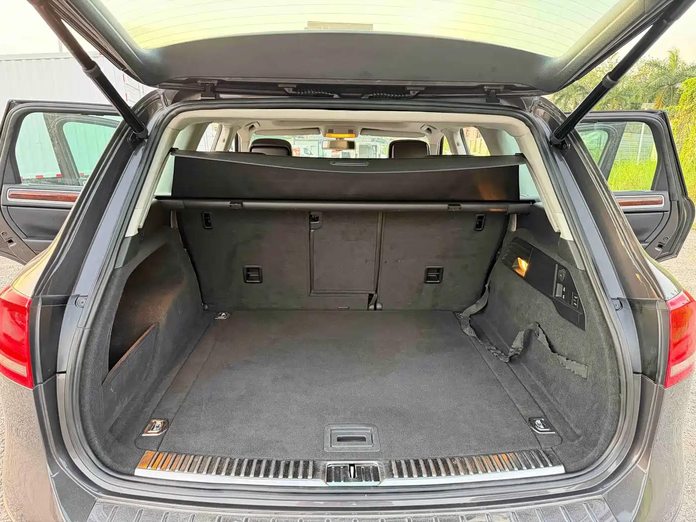 Volkswagen Touareg 2011 3.0TSI Comfort фото 12