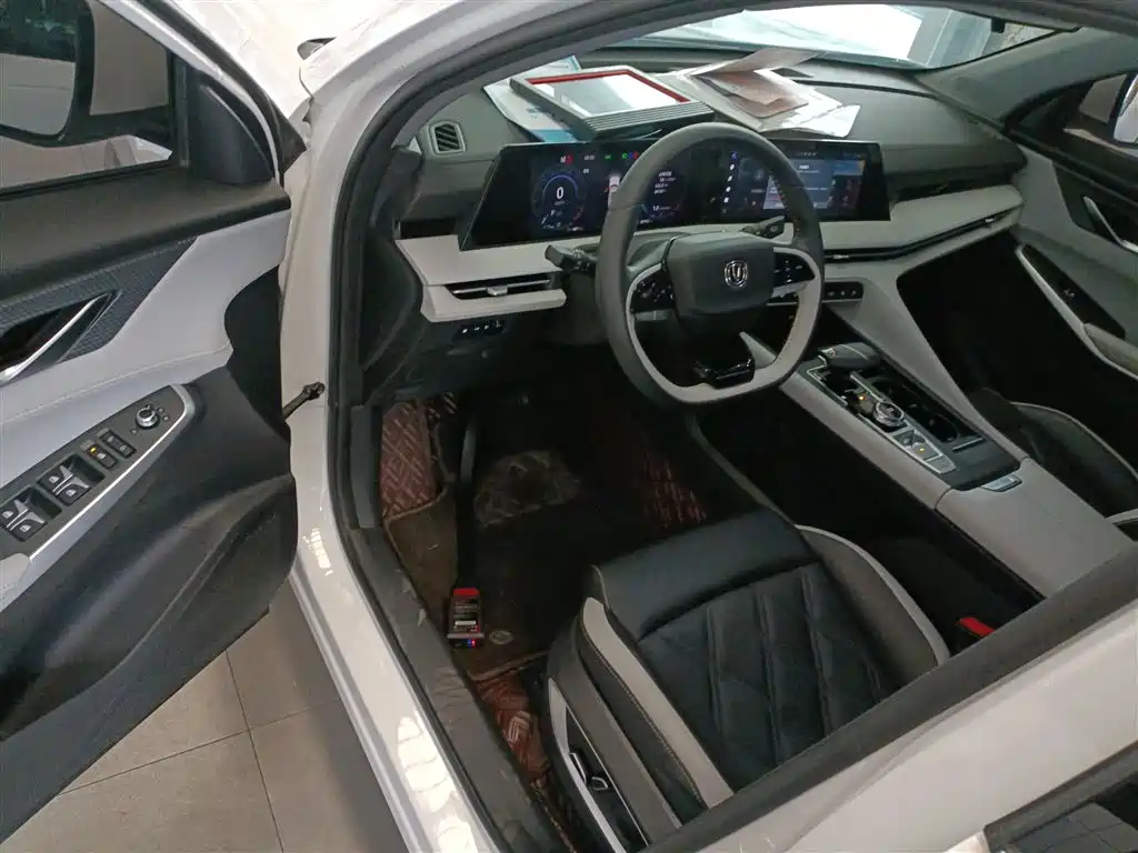 CHANGAN CS75PLUS
