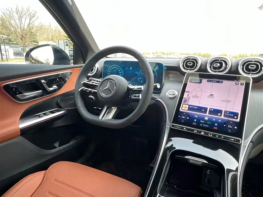 Mercedes-Benz GLC 2024 GLC 260 L 4MATIC Luxury 7-seater фото 9