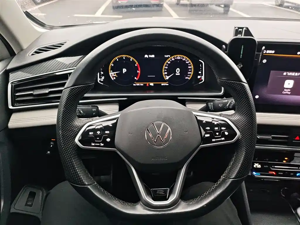 Volkswagen Tiguan L 2022 330TSI Auto 2WD R-Line Premium Edition фото 11