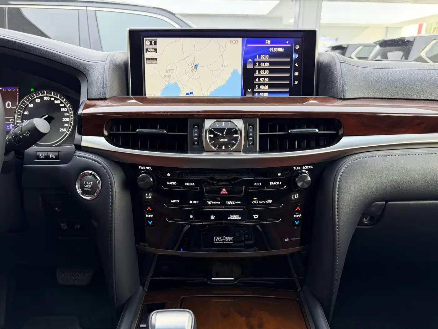 Lexus LX 2017 570 Prestige Luxury фото 12