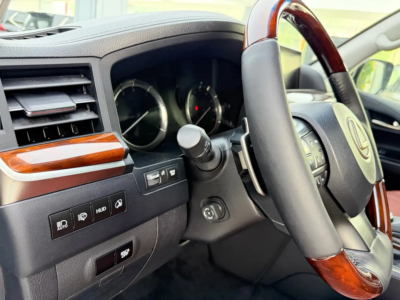 Lexus LX 2017 570 Prestige Luxury фото 17