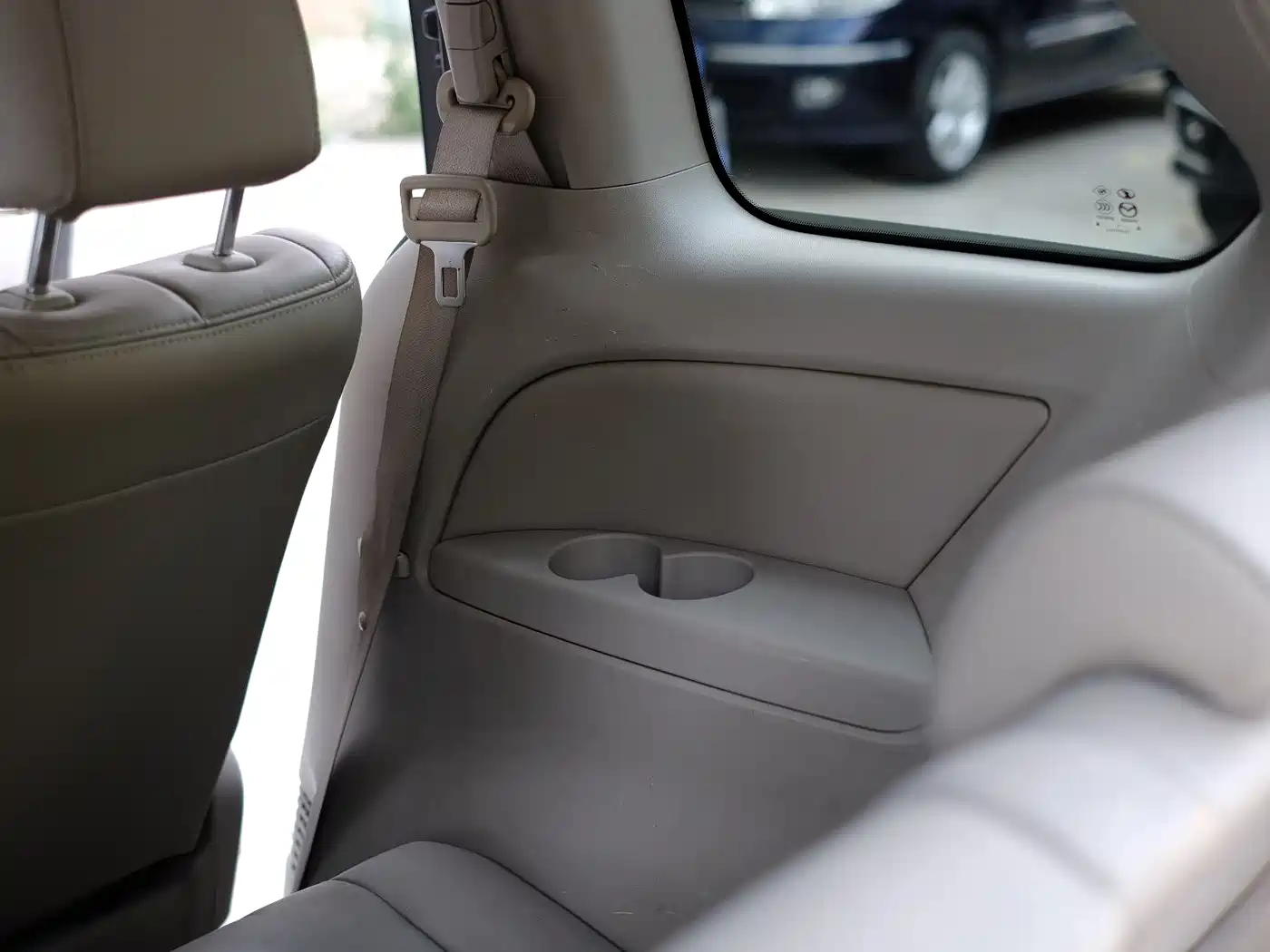 Mazda 8 2012 2011 Model 2.3L Premium Edition