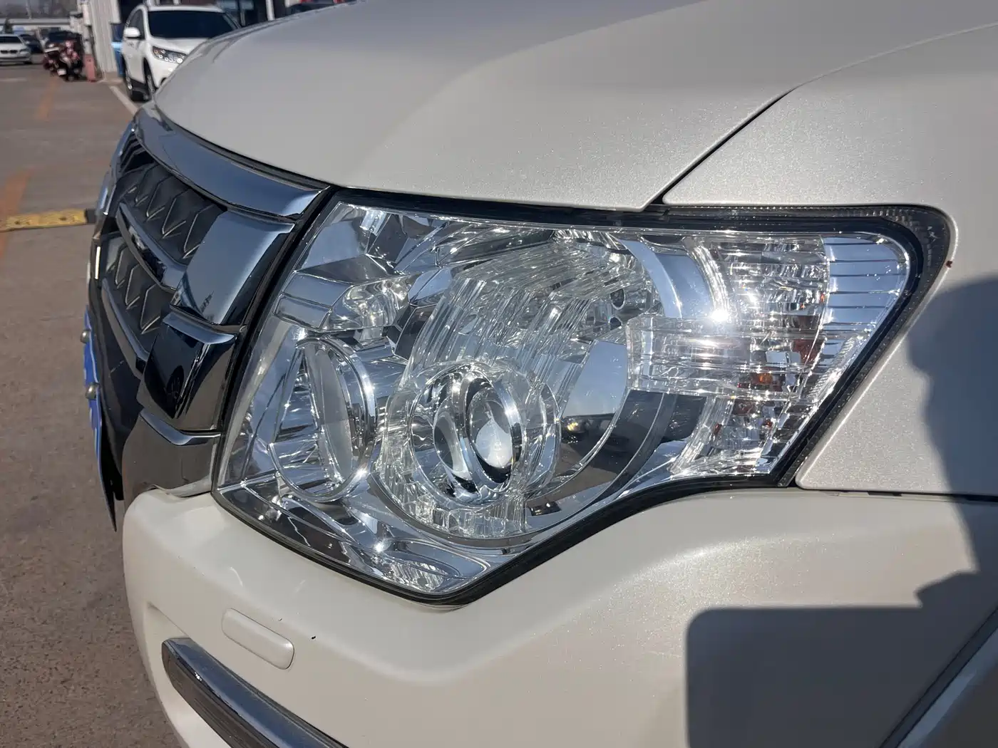 Mitsubishi Pajero (Import) 2016 3.0L Automatic Standard (China V) фото 12