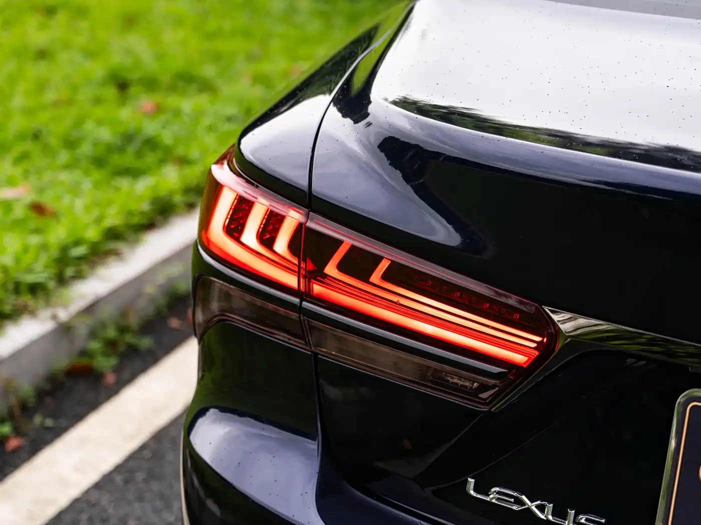 Фото 7 - Lexus LS