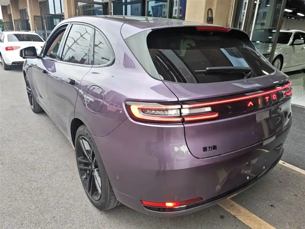 AITO Wenjie AITO M5 2025 Extended Range Ultra AWD фото 5