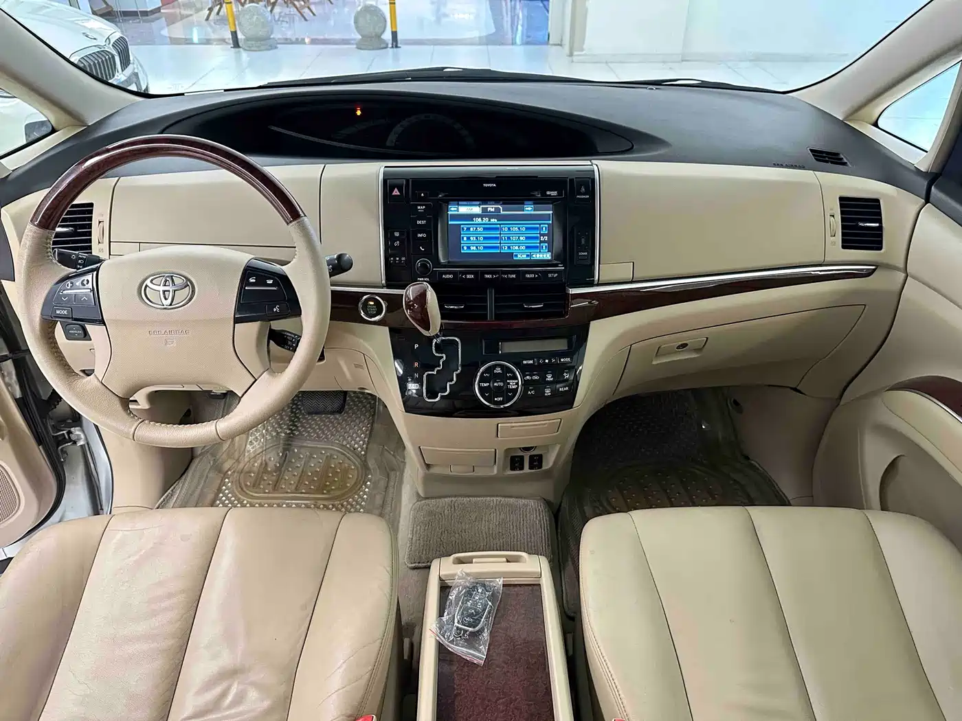 Toyota Previa 2012 2.4L 7-Seater Luxury Edition фото 21