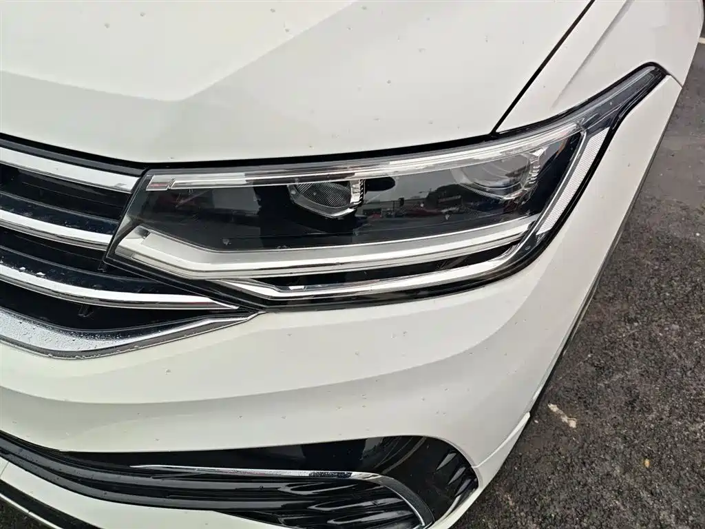 Volkswagen Tiguan L 2022 330TSI Auto 2WD R-Line Premium Edition фото 24