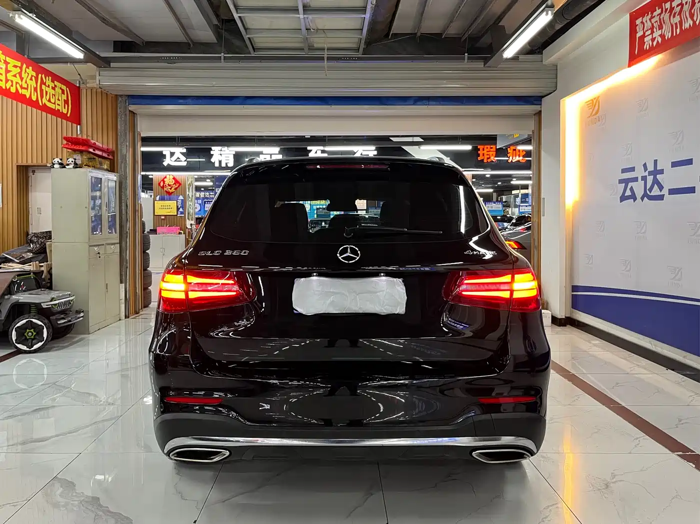 Mercedes-Benz GLC 2018 Facelift GLC 260 4MATIC Luxury фото 4