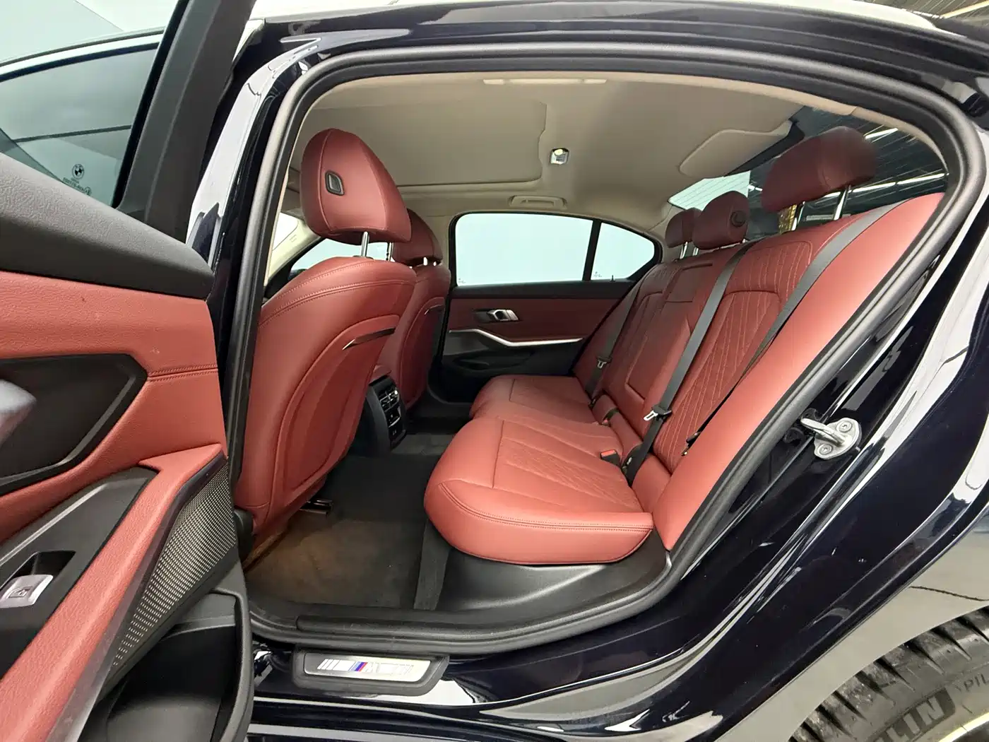 BMW 3 Series 2023 320Li M Sport Package фото 13