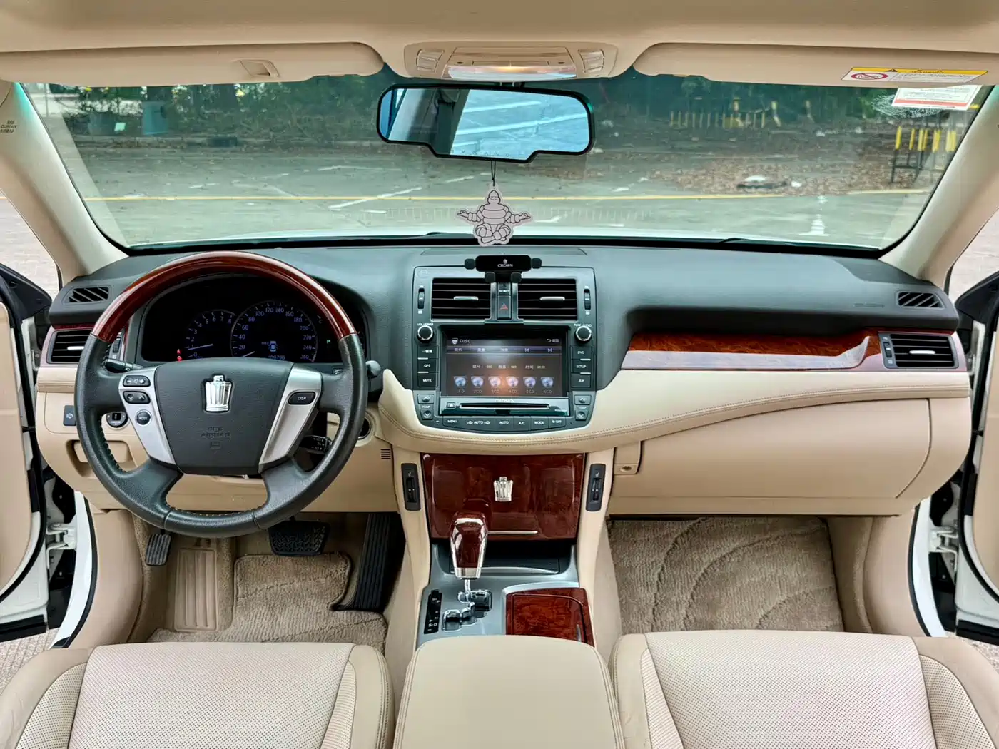 Toyota Crown 2012 2.5L Royal Leather Edition фото 9