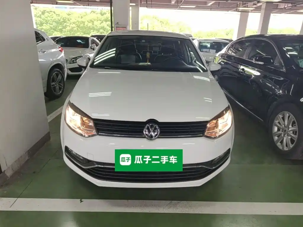 Volkswagen Polo 2016 1.6L Automatic Comfort фото 3