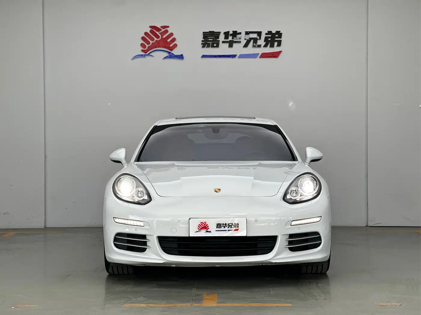 Porsche Panamera 2016 Panamera 4 Executive Edition 3.0T фото 4